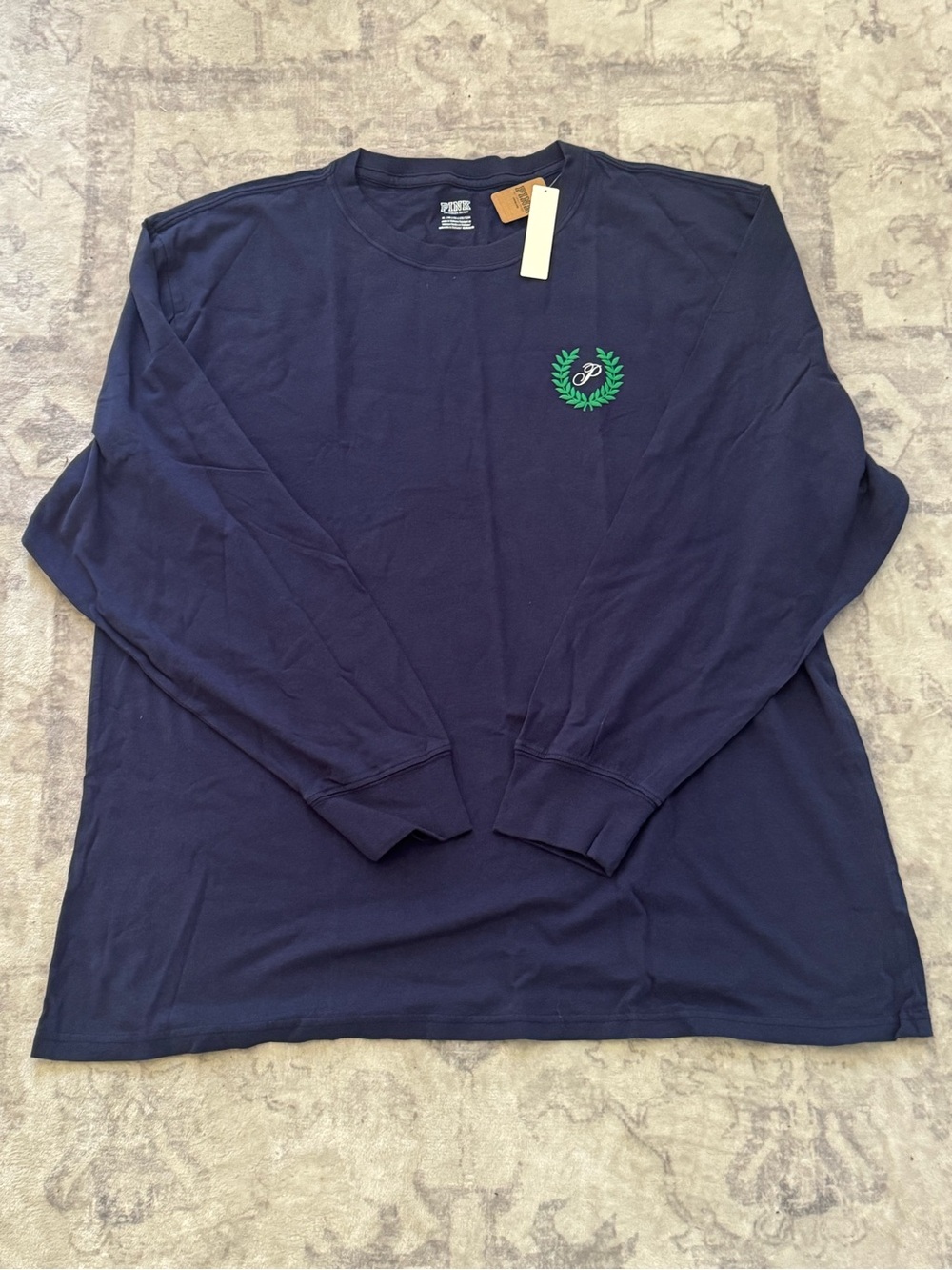 Victoria Secret’s Pink Navy Long-Sleeve Logo T-Shirt sz XL